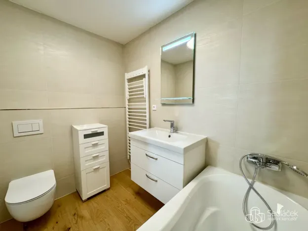 Pronájem bytu 2+kk, Karlovy Vary, Tyršova, 67 m2