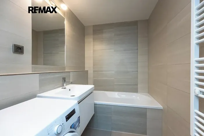 Prodej bytu 2+1, Praha - Černý Most, náměstí Plukovníka Vlčka, 83 m2