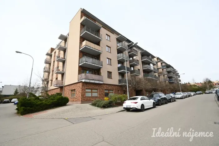 Pronájem bytu 1+kk, Brno, U Leskavy, 38 m2