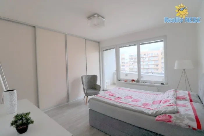 Pronájem bytu 3+kk, Praha - Horní Měcholupy, Mantovská, 94 m2