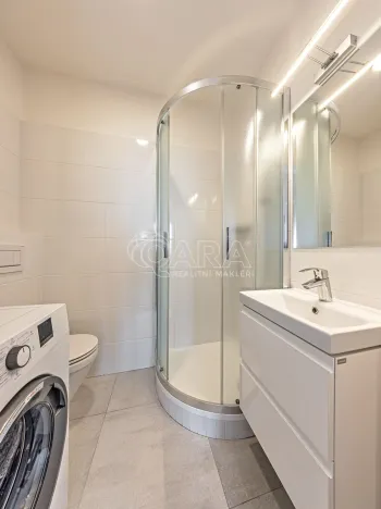 Pronájem bytu 1+kk, Praha - Nusle, V Horkách, 17 m2