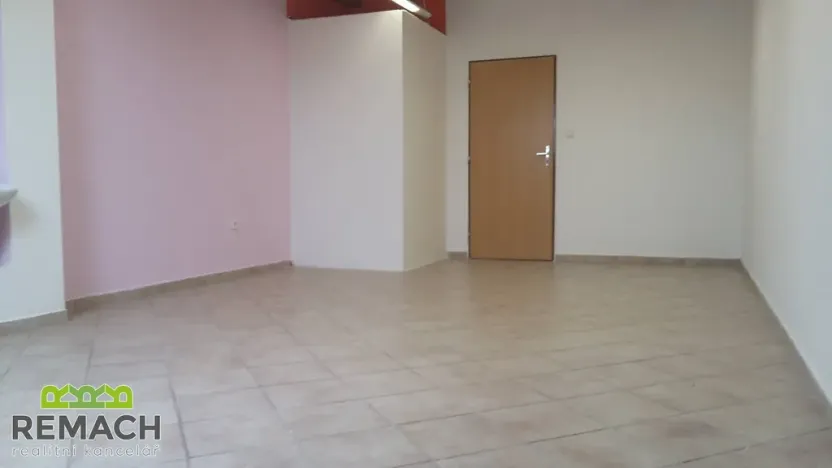 Pronájem kanceláře, Uherské Hradiště, Mariánské náměstí, 32 m2
