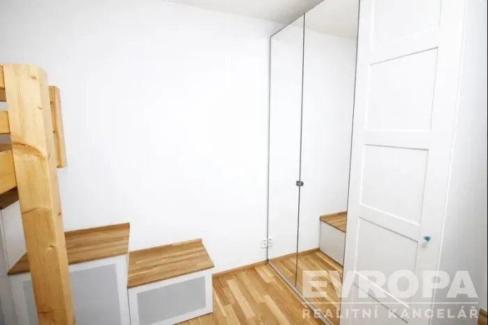 Pronájem bytu 2+1, Praha - Braník, Nad strouhou, 60 m2