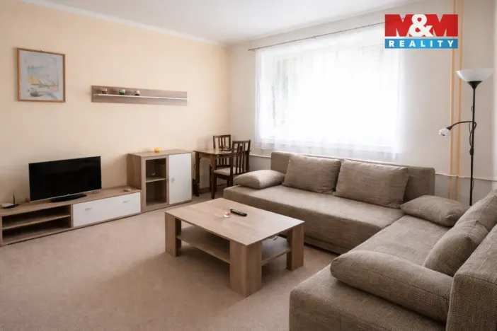 Pronájem bytu 1+1, Pardubice, Sukova třída, 40 m2