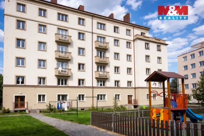 Pronájem bytu 1+1, Pardubice, Sukova třída, 40 m2