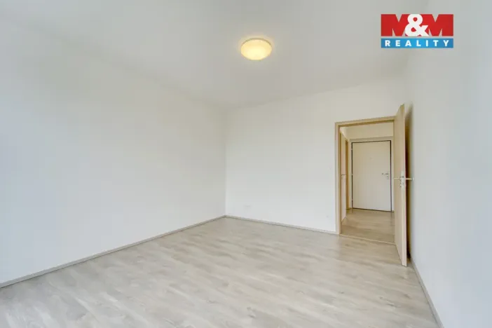 Pronájem bytu 3+kk, Plzeň - Doubravka, V Zahrádkách, 57 m2