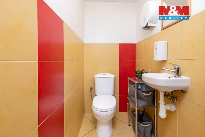 Pronájem obchodního prostoru, Praha - Nusle, Bohuslava ze Švamberka, 75 m2