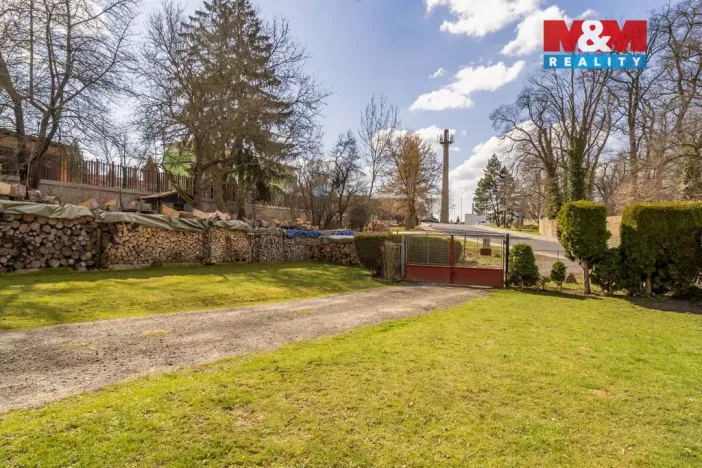 Prodej rodinného domu, Doksy, náměstí Republiky, 235 m2