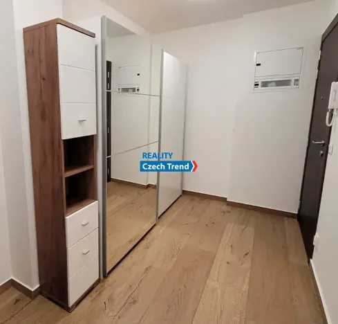 Pronájem bytu 2+kk, Olomouc, Třída Jiřího Pelikána, 56 m2