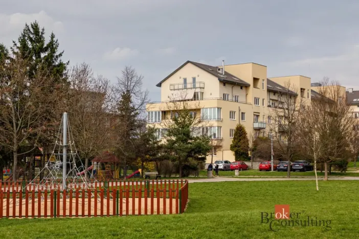 Prodej bytu 3+kk, Praha - Zbraslav, Jiřího Mašína, 82 m2