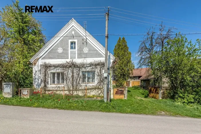 Prodej rodinného domu, Dobrovice, 180 m2