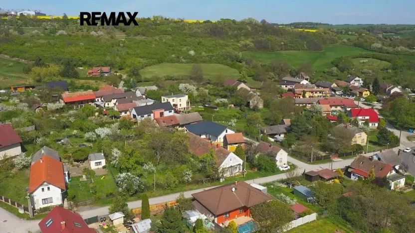 Prodej rodinného domu, Dobrovice, 180 m2