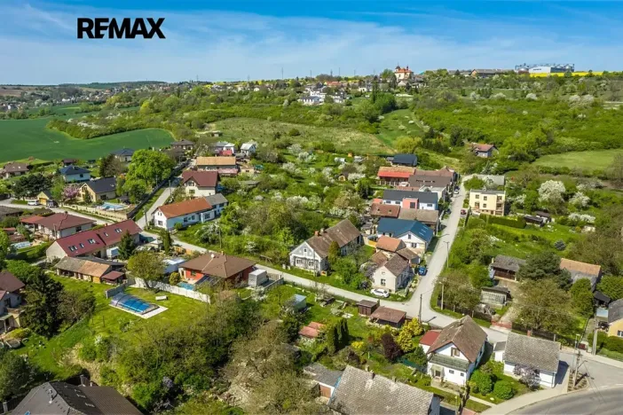 Prodej rodinného domu, Dobrovice, 180 m2