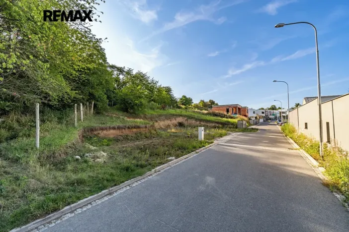 Prodej pozemku pro bydlení, Praha - Lysolaje, Podholí, 1353 m2