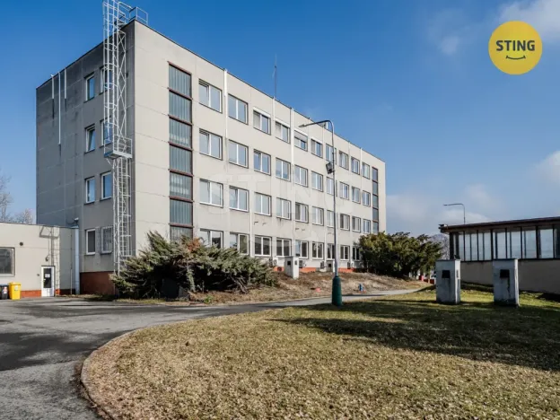 Pronájem kanceláře, Paskov, Rudé armády, 1500 m2