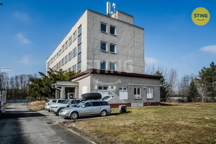 Pronájem kanceláře, Paskov, Rudé armády, 1500 m2