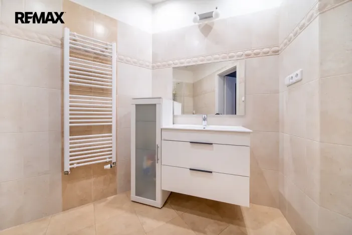 Pronájem bytu 6+kk a větší, Karlovy Vary, Na Vyhlídce, 145 m2