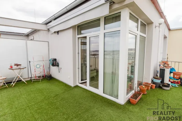 Pronájem bytu 2+kk, Brno, Kounicova, 45 m2