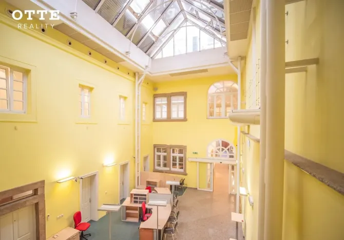 Pronájem kanceláře, Plzeň, náměstí Republiky, 247 m2