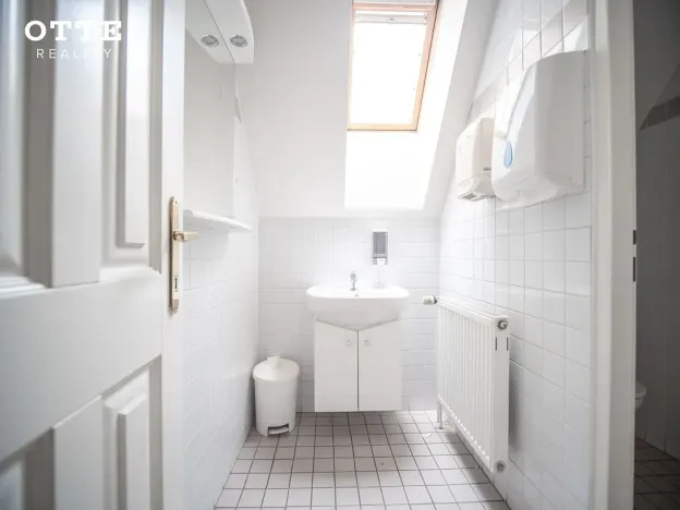 Pronájem kanceláře, Plzeň, náměstí Republiky, 247 m2