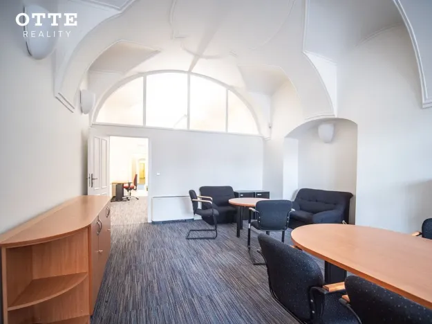 Pronájem kanceláře, Plzeň, náměstí Republiky, 247 m2