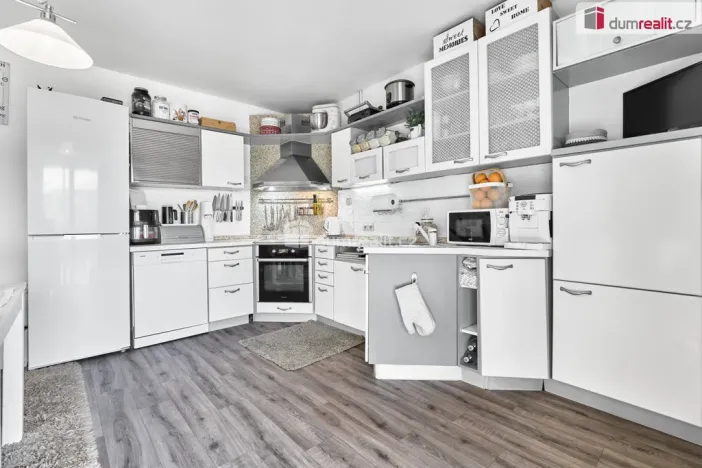 Prodej rodinného domu, Ostrov, Krušnohorská, 340 m2