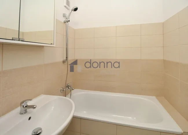 Pronájem bytu 2+1, Praha, Taškentská, 55 m2