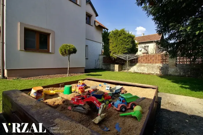 Prodej vícegeneračního domu, Tursko, Ke Statkům, 189 m2