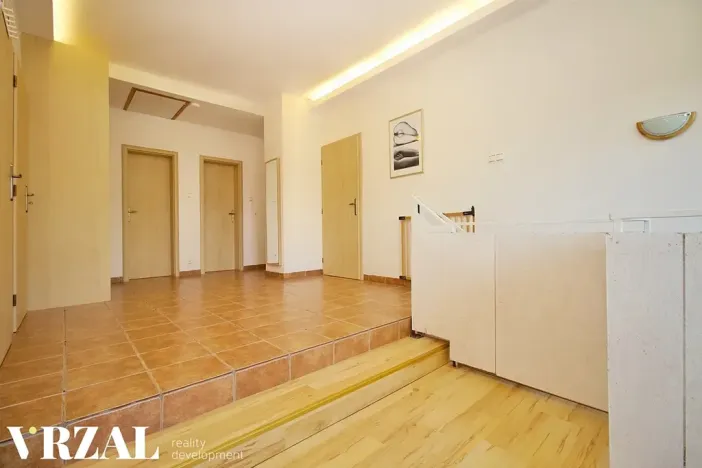 Prodej vícegeneračního domu, Tursko, Ke Statkům, 189 m2