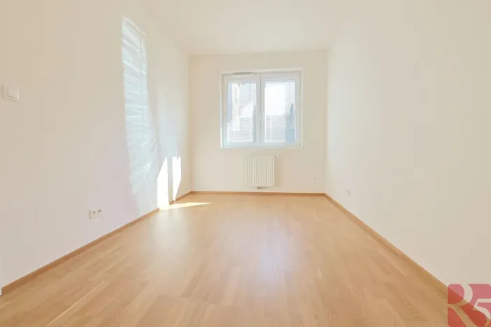 Pronájem bytu 2+kk, Praha - Michle, Hadovitá, 53 m2