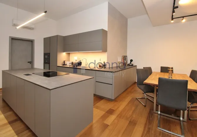 Pronájem bytu 3+kk, Praha, Křižíkova, 105 m2