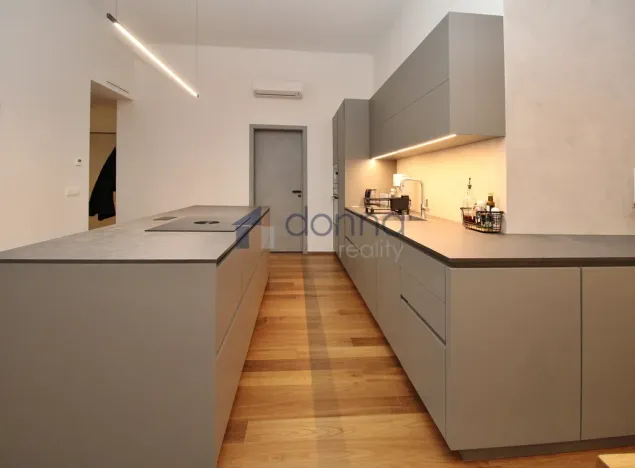 Pronájem bytu 3+kk, Praha, Křižíkova, 105 m2