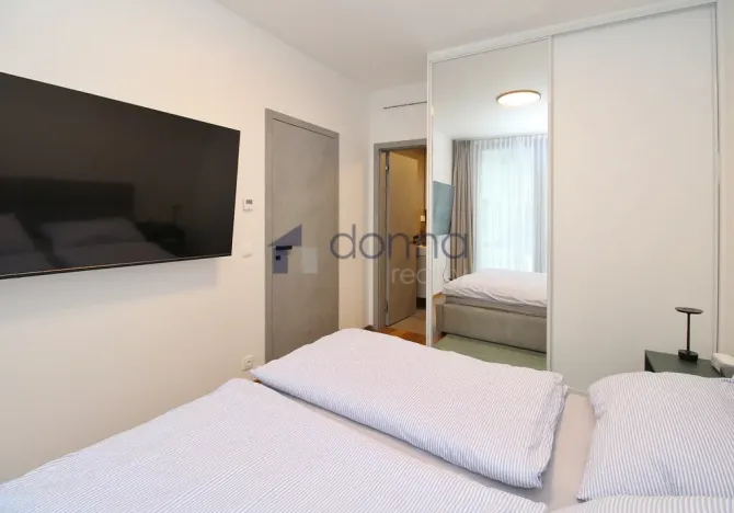 Pronájem bytu 3+kk, Praha, Křižíkova, 105 m2