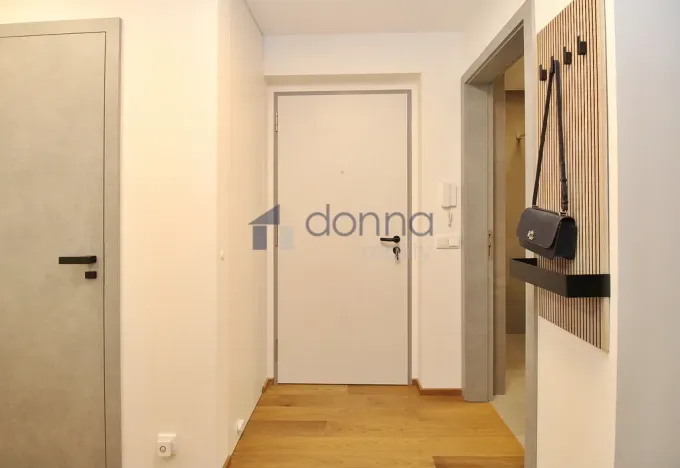 Pronájem bytu 3+kk, Praha, Křižíkova, 105 m2