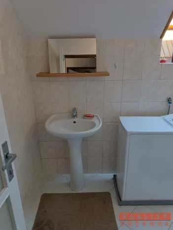 Pronájem bytu 4+1, Kamýk nad Vltavou, 75 m2