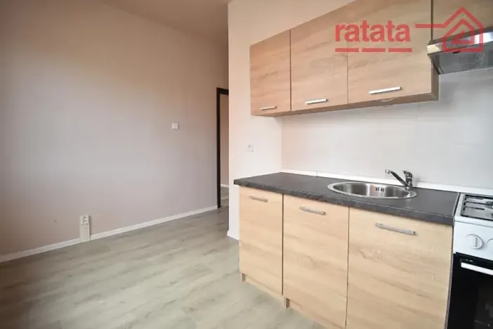 Pronájem bytu 2+1, Kadaň, Chomutovská, 56 m2