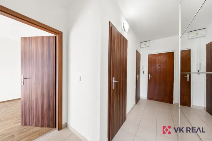 Prodej bytu 2+kk, Praha - Kobylisy, Šimůnkova, 47 m2