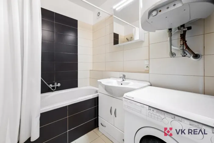 Prodej bytu 2+kk, Praha - Kobylisy, Šimůnkova, 47 m2