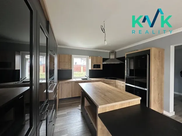 Prodej rodinného domu, Nová Role, 270 m2