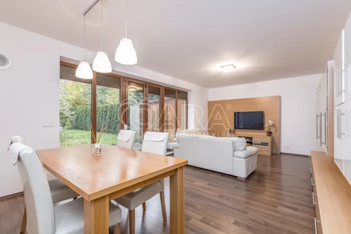 Prodej rodinného domu, Zbuzany, Lomená, 162 m2