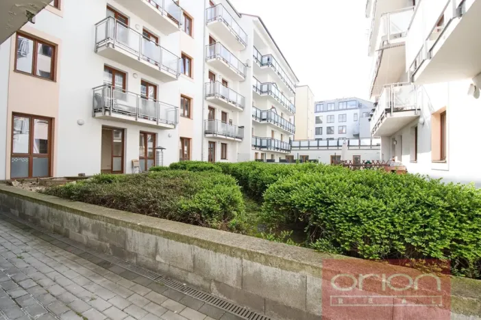 Pronájem kanceláře, Praha - Žižkov, Husitská, 48 m2