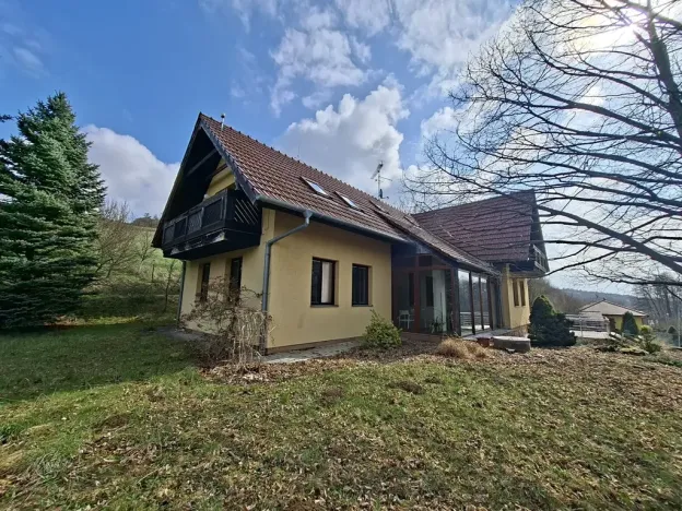 Pronájem vícegeneračního domu, Břestek, 200 m2