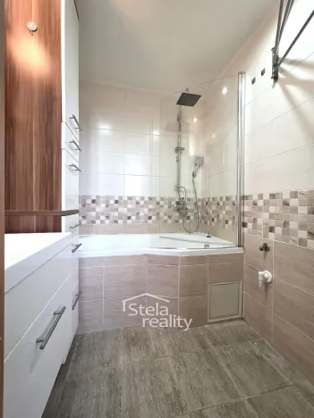 Pronájem bytu 3+1, Bruntál, Uhlířská, 64 m2