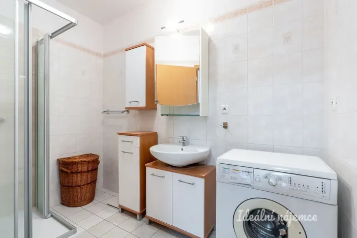 Pronájem bytu 3+kk, Praha - Letňany, Bechlínská, 68 m2