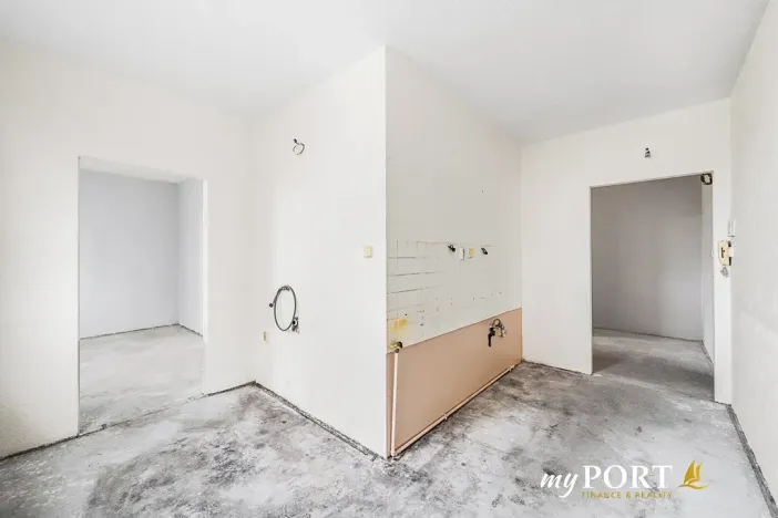 Prodej bytu 3+1, Plzeň, Zábělská, 67 m2