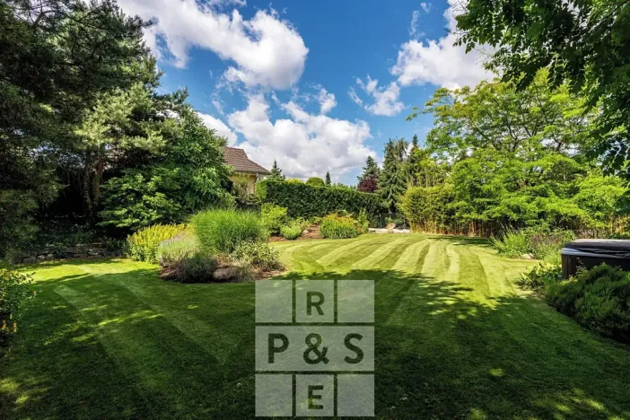 Prodej rodinného domu, Průhonice, Pod Valem II., 243 m2