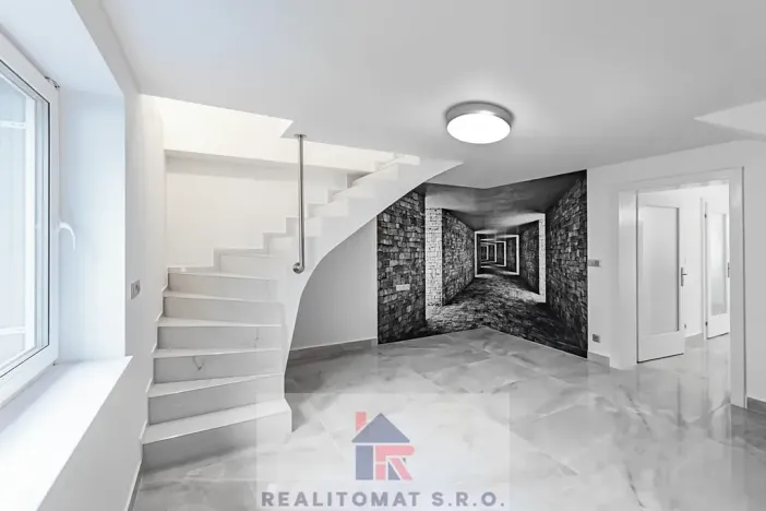 Prodej kanceláře, Praha - Komořany, Pod lesem, 440 m2