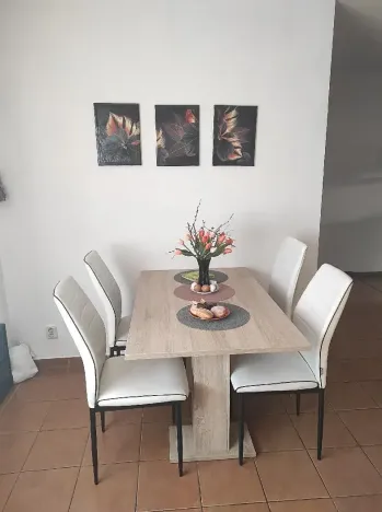 Prodej rodinného domu, Dobročovice, 120 m2