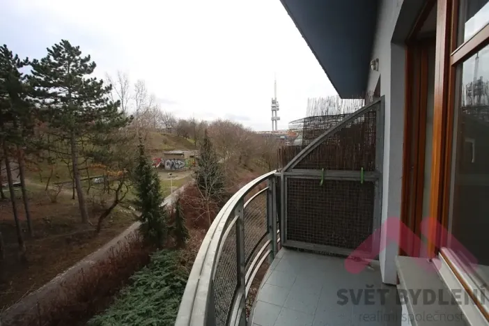 Pronájem bytu 2+kk, Praha - Žižkov, Jeseniova, 52 m2