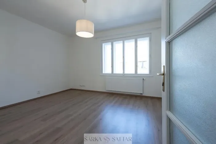 Pronájem bytu 2+kk, Praha - Podolí, Jeremenkova, 49 m2